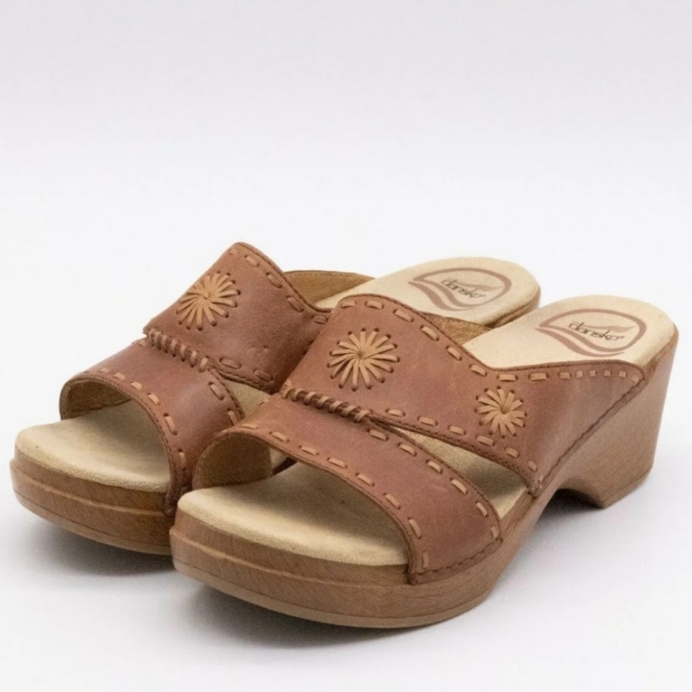 Dansko Sunny Sandles - like new!
